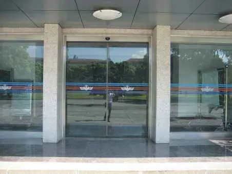 上海门窗安装维修公司/专业上门/24小时