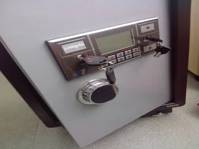 上海上门开锁换锁/24小时/安装锁具