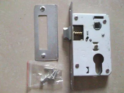 天津开锁换锁电话/上门服务/换锁芯