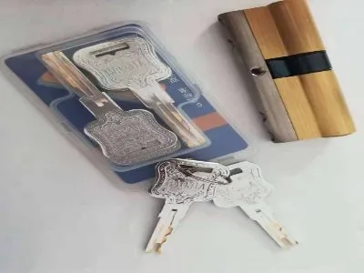 重庆汽车锁开锁上门服务/正规备案/全城服务