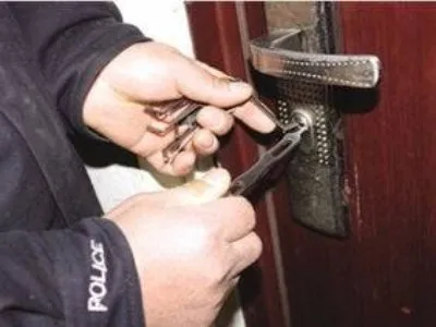 天津上门换锁体/专业正规