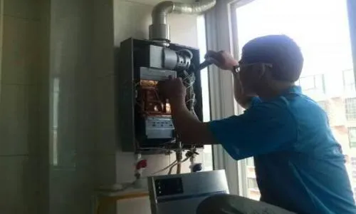 璧山区凯美壁挂炉维修服务电话--公如聚服务中心