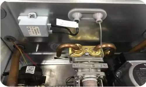 重庆爱普乐壁挂炉维修服务电话