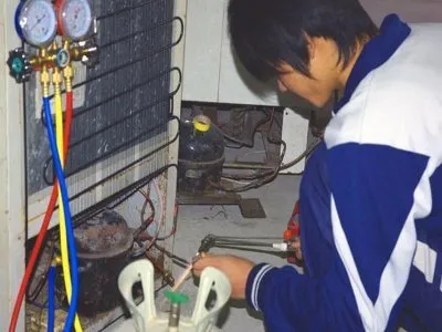 上海海信冰箱维修电话--益百永服务网点