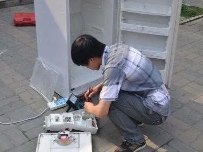 密云区菲瑞柯冰箱维修服务电话--禄捷茂服务点