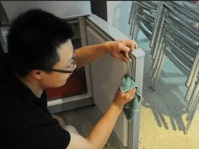 璧山区倍科冰箱维修服务电话--新东维修服务中心