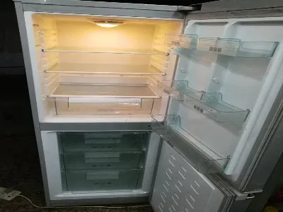 合川区伊莱克斯冰箱维修电话(全国24小时)