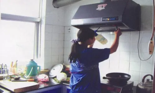 杨浦区真金抽油烟机维修服务电话--公如聚维修服务中心