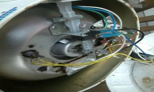 静安区苏泊尔电饭煲维修电话(全国24小时)