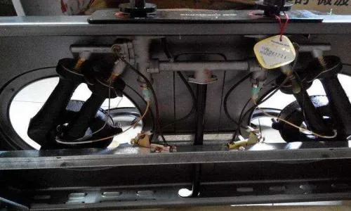 宝山区奥力集成灶维修服务电话--浩美维修服务中心