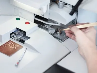 豪雅手表维修点--栩翔服务中心