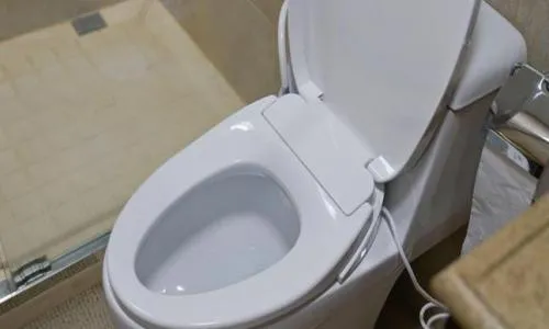 大渡口区劳芬马桶维修服务电话--万合晶服务点