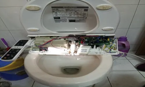 璧山区四维售后马桶维修电话--万合晶服务部