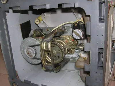 酉阳土家族苗族自治县美的洗衣机维修电话(全国24小时)