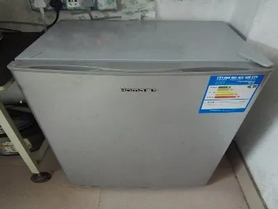 肉和冰箱冻在一起怎么办