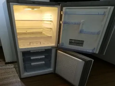 冰箱出现绿灯红灯怎么办