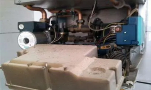 壁挂炉出现换电池阀关是怎么回事