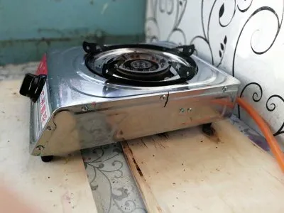 红日燃气灶进水了怎么办