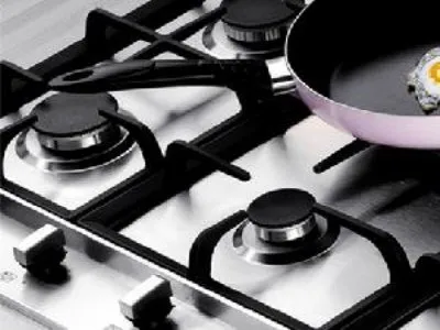 燃气灶旋钮可以按下但不能旋转怎么回事