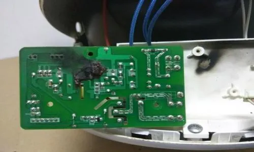 电饭煲工作几分钟出现e2故障