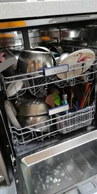 方太洗碗机洗的时候水从盖子周围喷出来