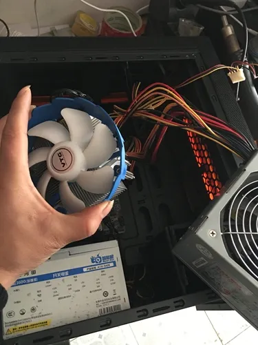 平板显示器可以通过Wi-Fi或蓝牙连接到电脑上无线