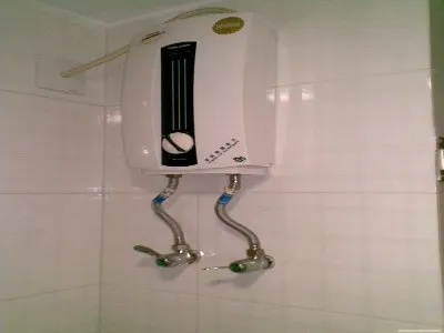 东北热水器冻住怎么办(图1)