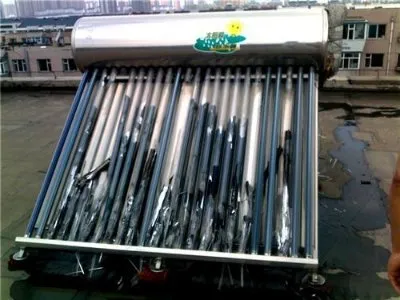 燃气热水器工作时排烟管有烟出来(图1)