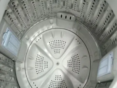 白色裤子洗衣机染色了怎么办(图1)