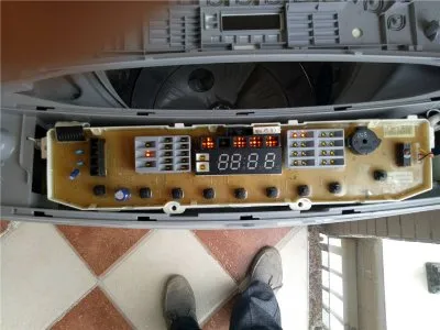 海尔洗衣机洗羽绒服出现红色标志(图1)