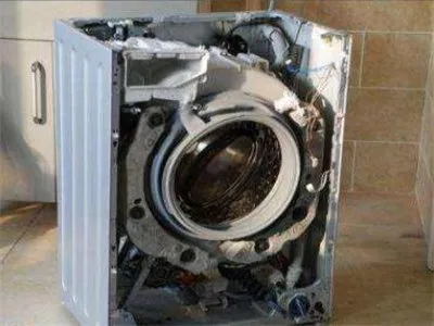 西装用洗衣机洗了怎么办(图1)