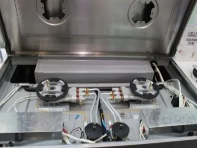 变频创维洗衣机一边放水进入底漏水(图1)