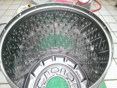 全自动洗衣机响不出水怎么回事(图1)