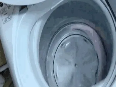 滚筒洗衣机为什么会撞桶(图1)