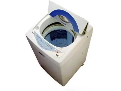 洗衣机洗衣服流出来的水很臭怎么回事(图1)