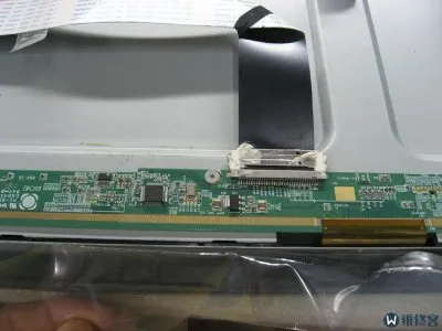 康佳电视打开后蓝屏怎么解决(图1)