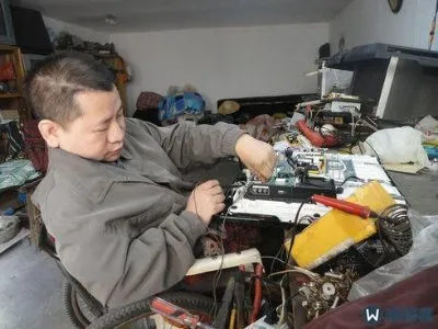 电视关了怎么会自己开了(图1)