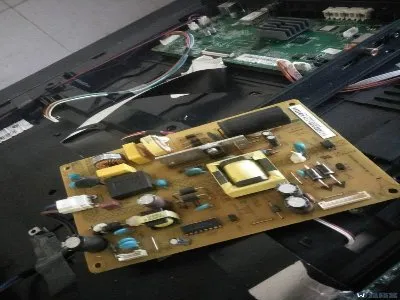 液晶电视怎么变成电视机(图1)