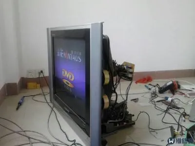 电视总是突然启动怎么回事(图1)