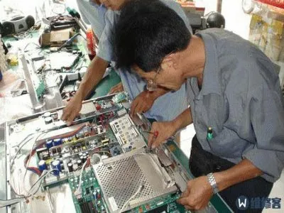 创维电视挂墙支架怎么拆(图1)