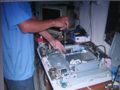 以前的老式电视用的是什么信号(图1)