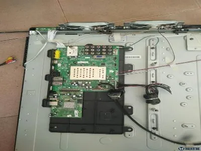 乐视x50电视花屏通病解决方法(图1)