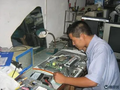 家里的电视怎么调到电视频道(图1)