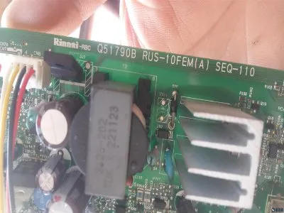 电视显示器总有白影怎么办(图1)