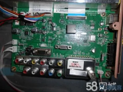 海信平板电视有时候开一会听着有异响和轮胎放气的声音似的(图1)