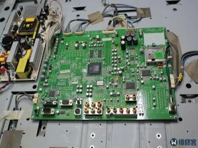 电视机画面不满屏解决方法(图1)