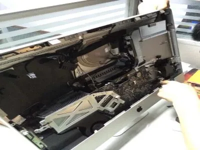 笔记本电脑桌面一直不动(图1)