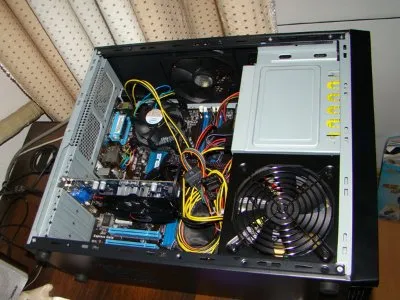 笔记本红屏怎么解决办法(图1)