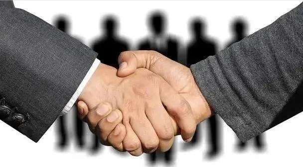 笔记本显示屏有网格线怎么回事(图1)