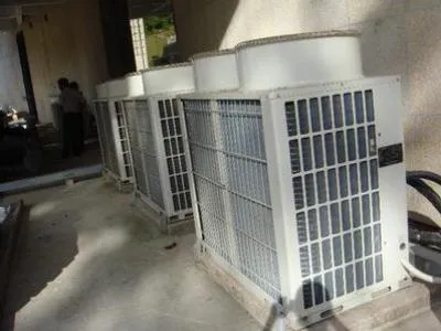 美的空调出现EE什么故障(图1)